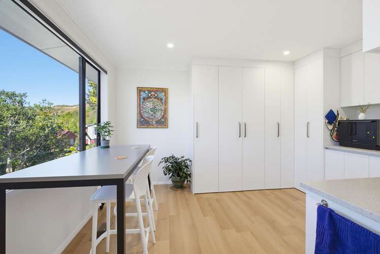 22 Sunrise Boulevard Tawa_8