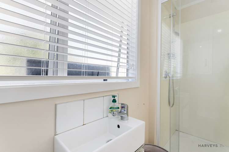 20 Norman Road Titirangi_12