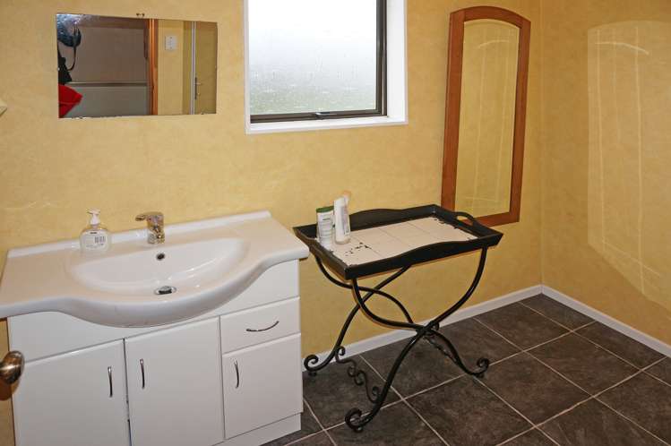 13 Jenkin Street Strathern_10