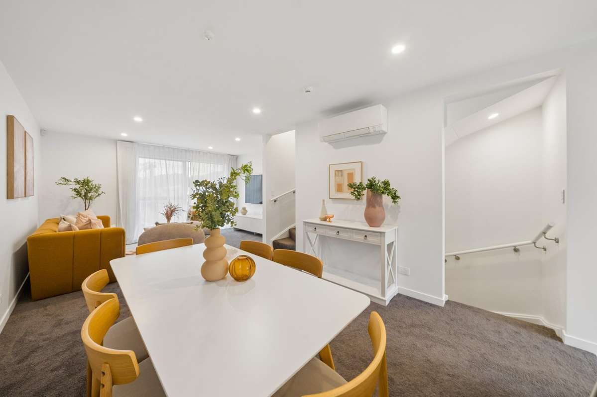 2/12 Stanley Street_1