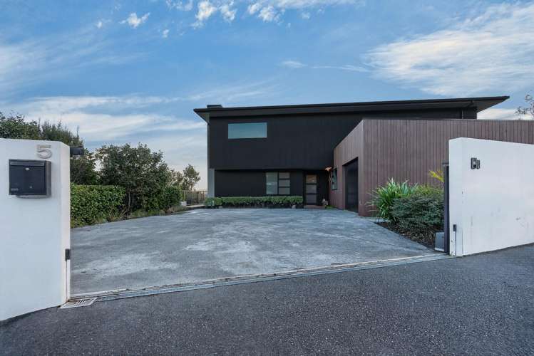 5 Howard Road Eastbourne_49