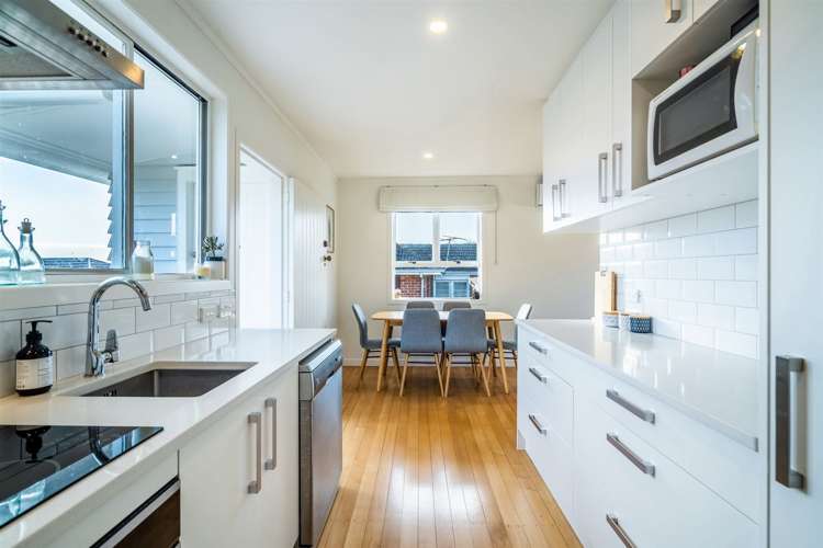 1/8 Lancaster Road Beach Haven_7