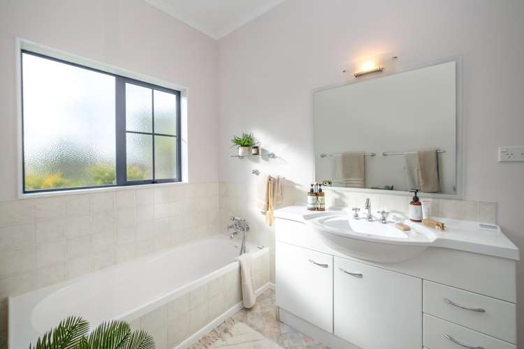 15 Campbell Drive Martinborough_17