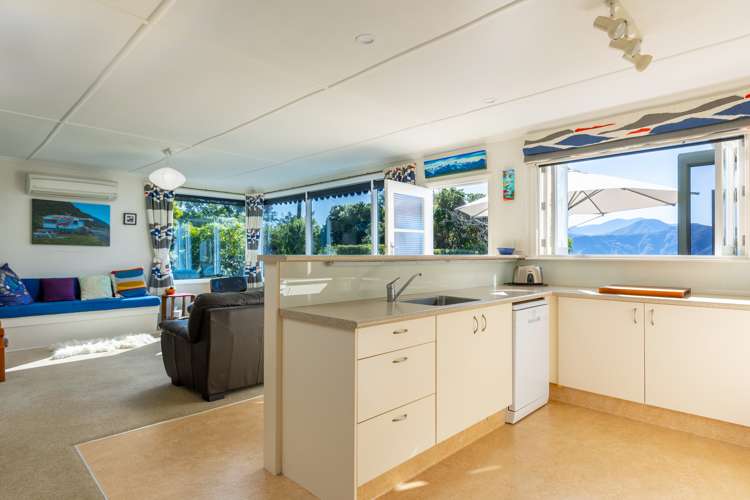 313 Port Underwood Road Whatamango Bay_26
