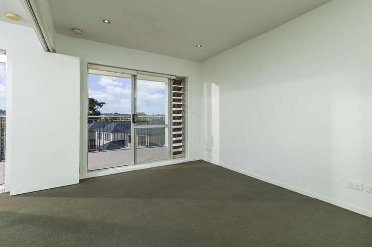 A14/60 Masons Road Oteha_4