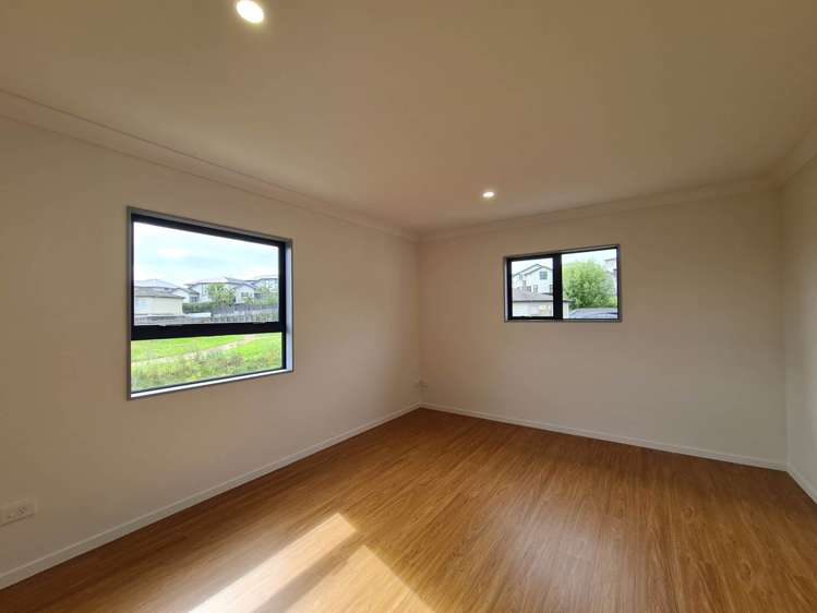 Arrowsmith Drive Flat Bush_8