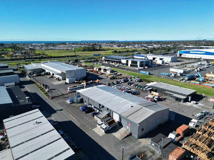 75 Curly McLeod Way Mount Maunganui_1
