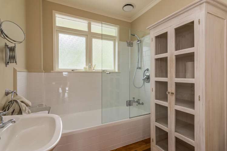 7 Warwick Avenue Titirangi_12