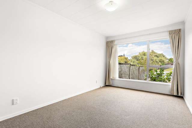 2/42 Blacklock Avenue Henderson_2