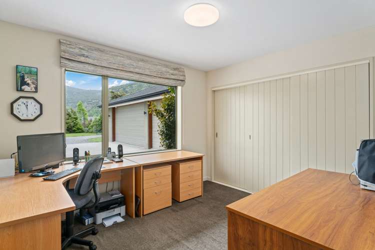 992 Aubrey Road Albert Town_15