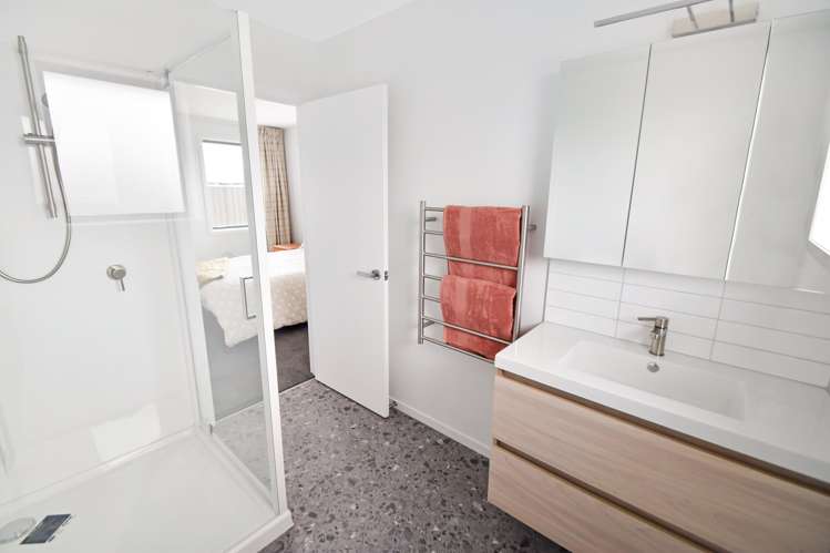 25 Lakeland Avenue Twizel_9