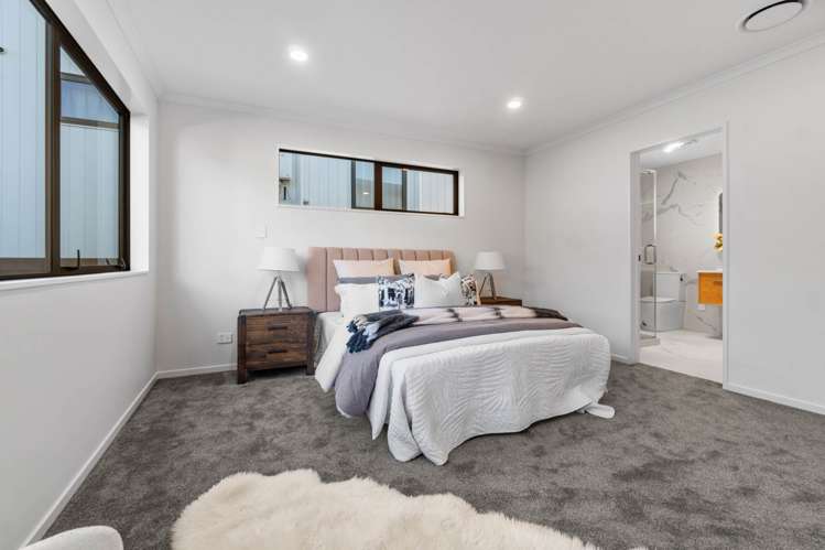 88B Norman Lesser Drive St Johns_18