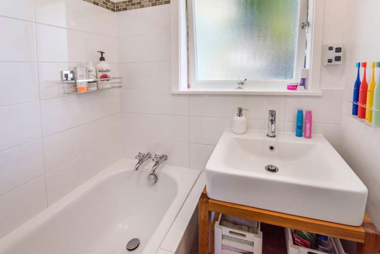 2/36 Harley Close Hauraki_9