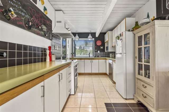 63 Eaton Crescent Matua_3