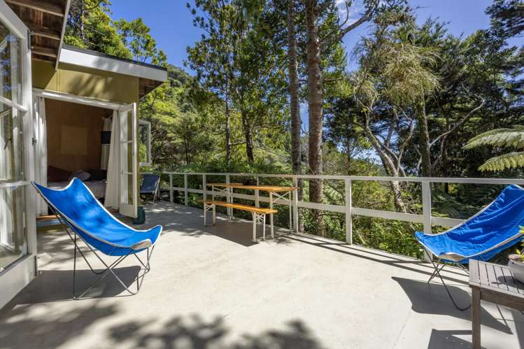 101-103 Lone Kauri Road_4