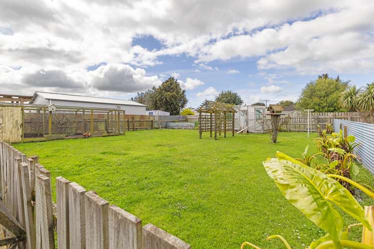 17 Robert Street Marton_25