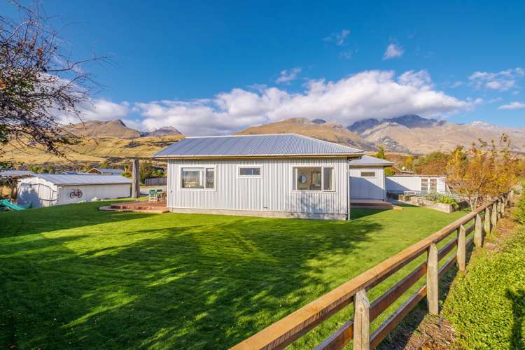 10 Birchdale Place Glenorchy_13