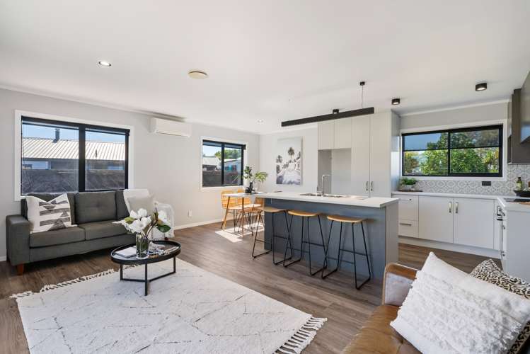 19 Lyn Grove Papamoa_5