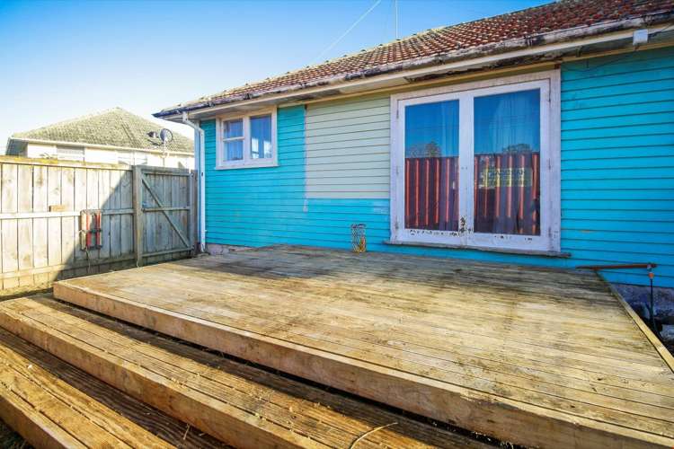 16 Hill Crescent New Lynn_1