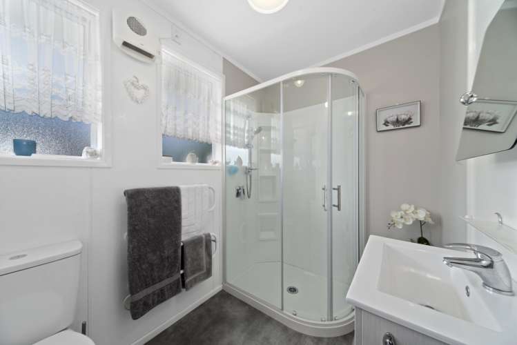 8 Paehoro Grove Turangi_10