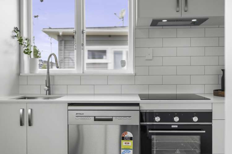 1/115 Woodglen Road Glen Eden_6