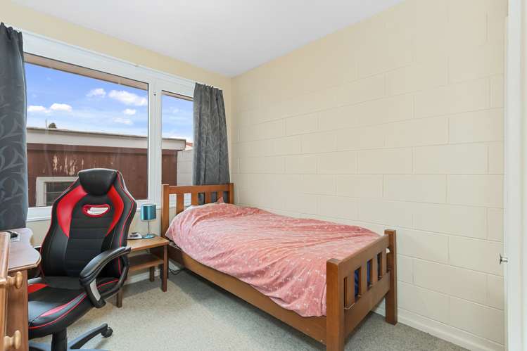 4/14a Dickson Crescent Hornby_7