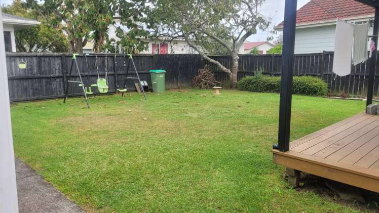  2/256 Porchester Road Takanini_16