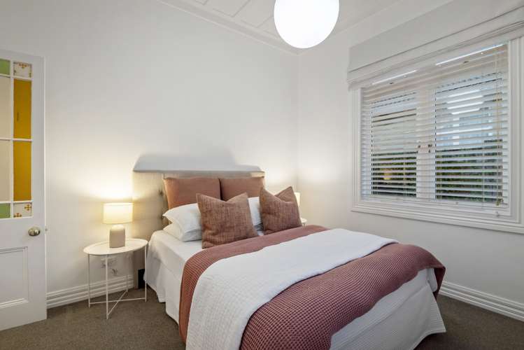 9 Coronation Street Belmont_11