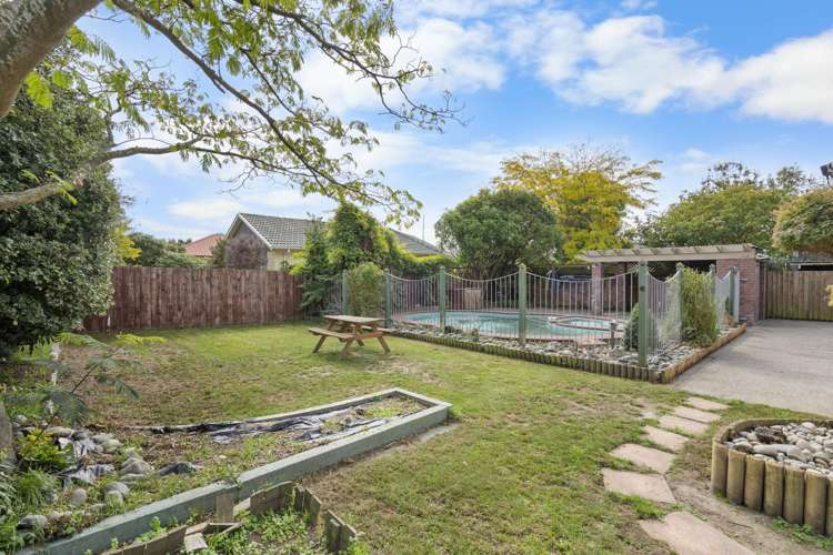 2 George Street Rolleston_19