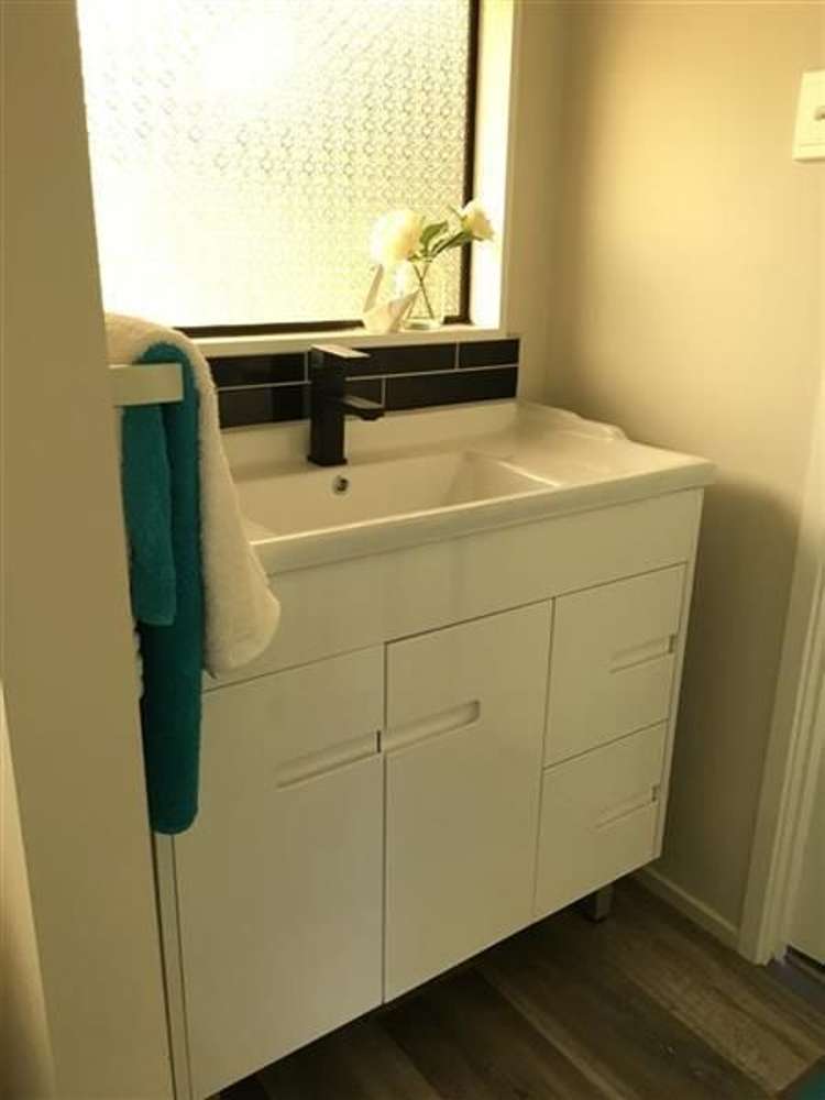 8 Pinehurst Place Wattle Downs_19