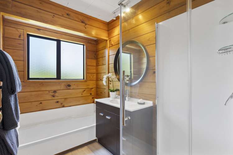 10 Woodhams Street Beach Haven_12