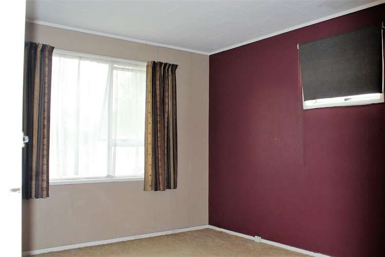 15 Almay Place Clover Park_9