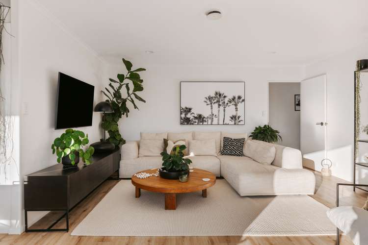 46 Ocean Crest Papamoa_16