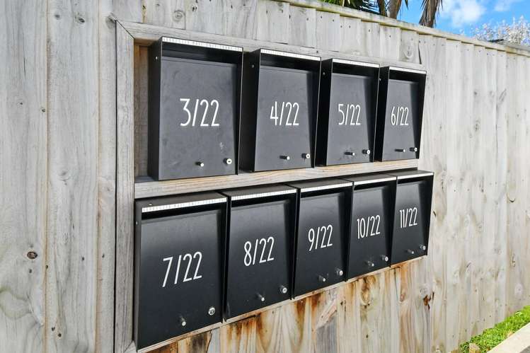 9/22 Yeovil Road Te Atatu Peninsula_13