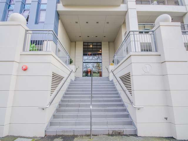 1 Parliament Street 10015_1