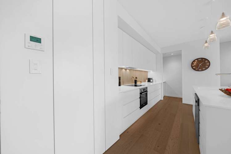 302/223A Green Lane West Epsom_14