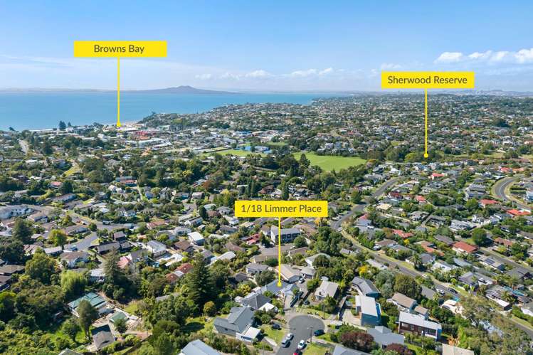 1/18 Limmer Place Browns Bay_17