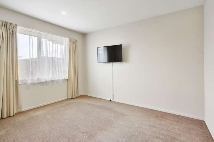 11/446 Ferry Road Woolston_7