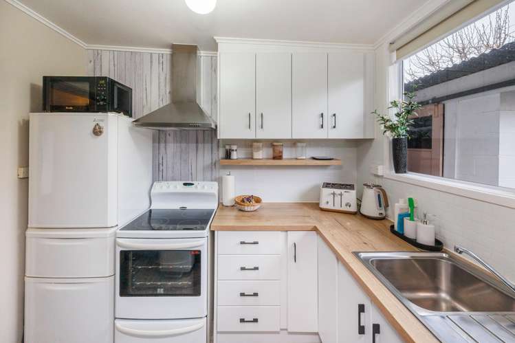 2/54 Weston Avenue Roslyn_14