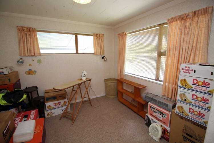 16a Flower Street Bulls_19