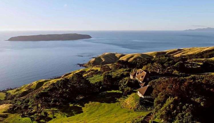 'Greatest place on earth': Expats eye up 6km stretch of NZ coast worth over $10m