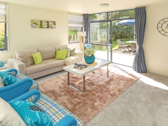 1/9 Ellenbury Place Stanmore Bay_1