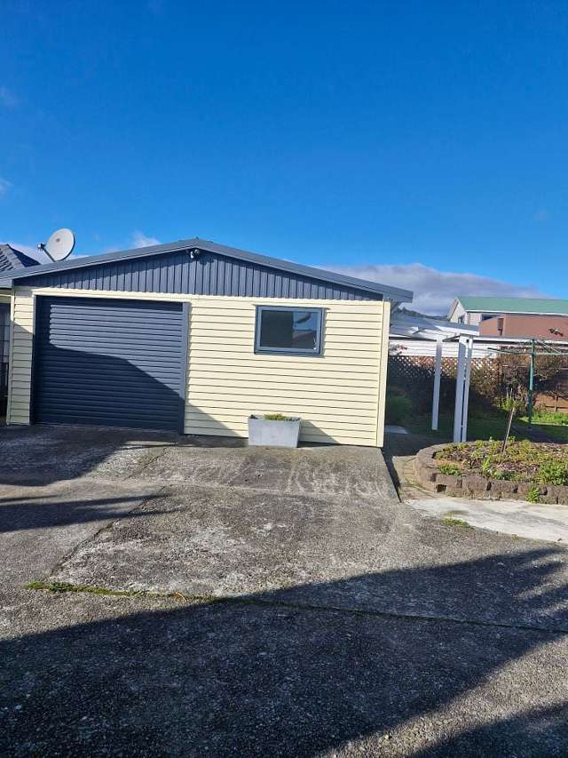 46 Main Road Wainuiomata_4