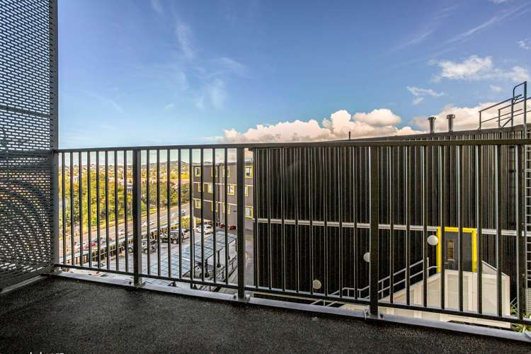 707/20 Mccrae Way New Lynn_6