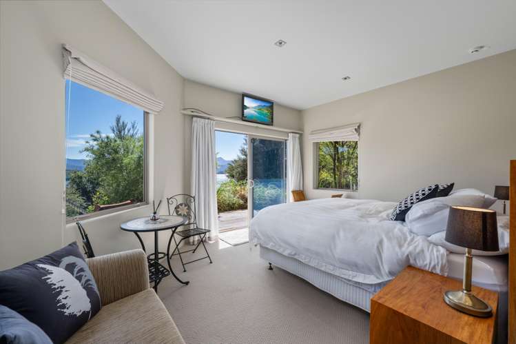 1 Cooks Ridge Waikawa Bay_16