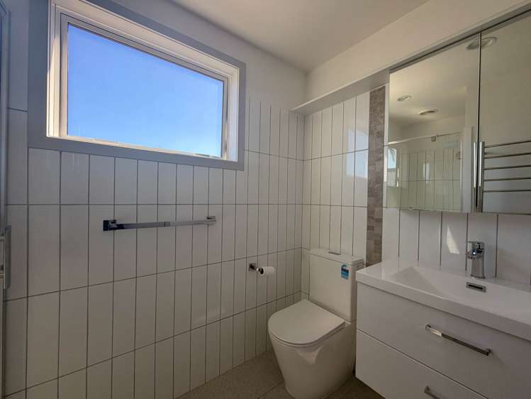 1/70 Barrack Road Mt Wellington_9