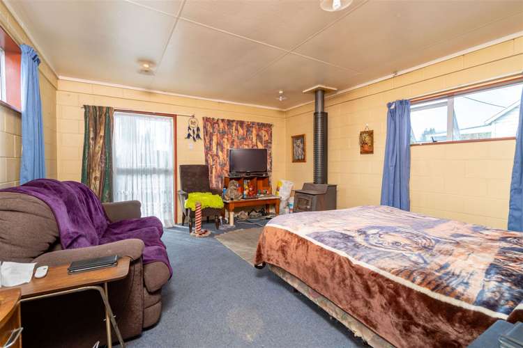 20 Water Street Kaitangata_28