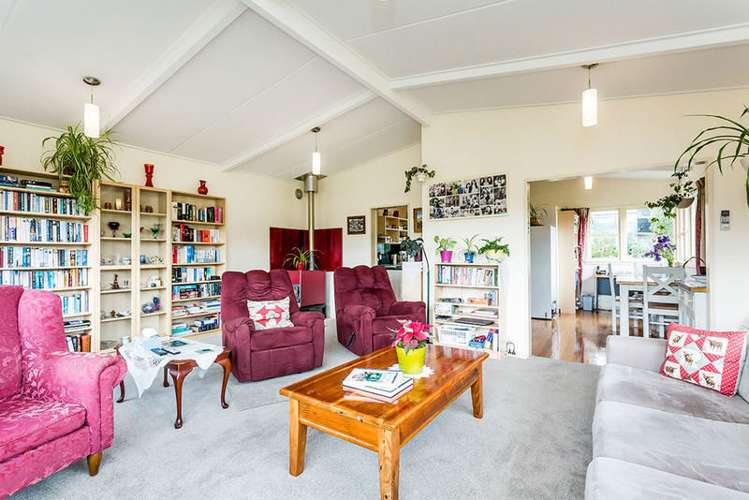 14 Castlewood Road Company Bay_6