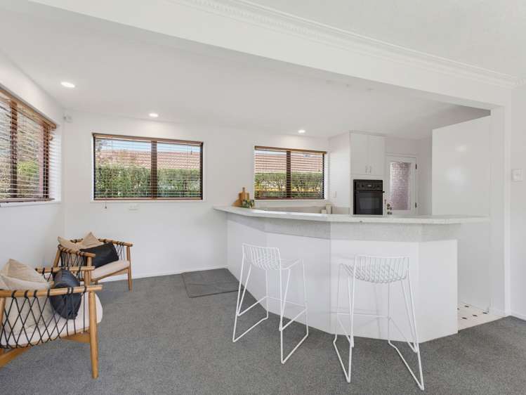 52 Valecrest Avenue_3