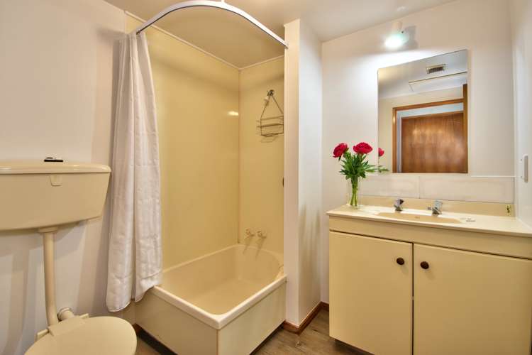 40 Greenstone Place Fernhill/Sunshine Bay_25